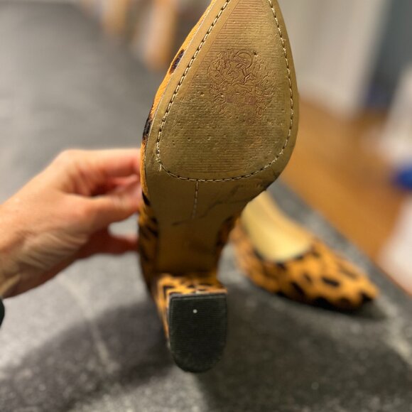 Vince Camuto Talise Leopard Print Pointed Block-Heel Pumps 6.5 - Picture 3 of 7